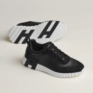 Sneakers Bouncing